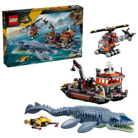 Un Mosasaurus atacă o barcă