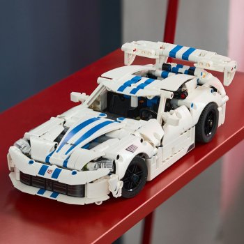 Mașina sport Dodge Viper GTS-R