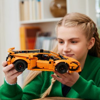 Lamborghini Huracan Tecnica Orange