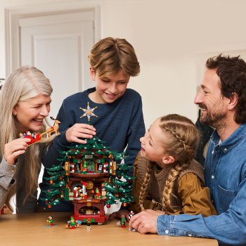 Pom de Craciun decorativ de construit în familie