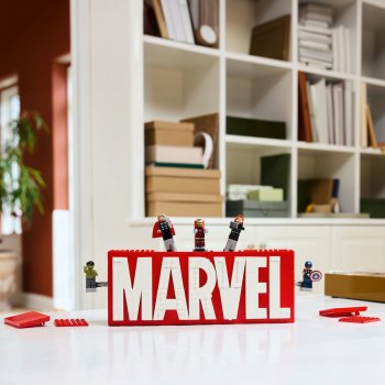Sigla si minifigurine MARVEL
