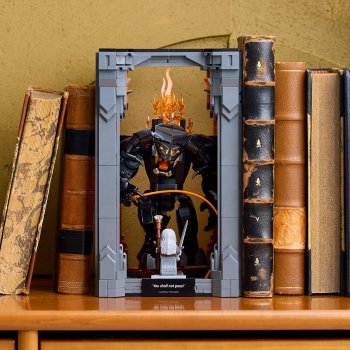 Stapânul inelelor: Diorama pentru biblioteca cu un Balrog