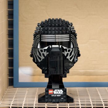 Casca lui Kylo Ren
