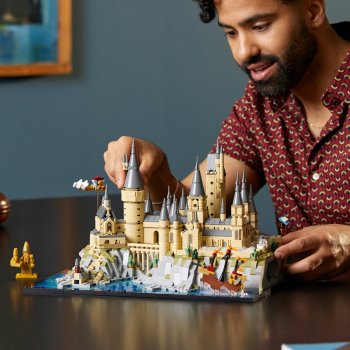 Castelul Hogwarts si imprejurimile