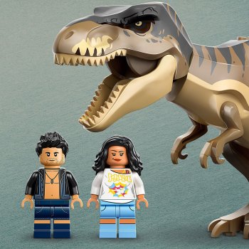 Evadare pe rau din calea unui T. rex