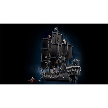 Corabia de pirati a capitanului Jack Sparrow