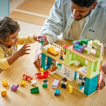 Casă modernă de familie 3 în 1, cu figurine