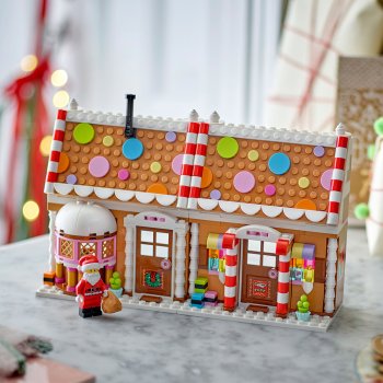 Casa festiva din turta dulce