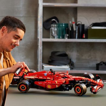 Masina F1 Ferrari SF-24