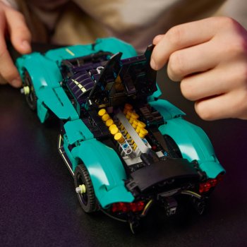 Aston Martin Valkyrie - Ambalaj deteriorat