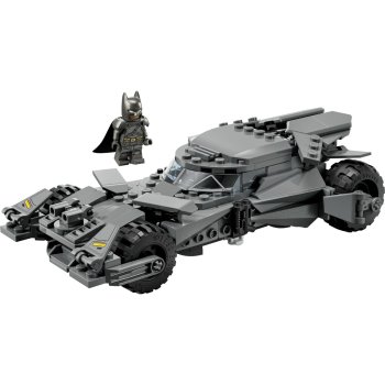 Batmobilul din Batman vs Superman