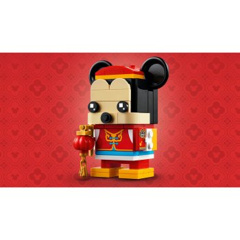 Mickey Mouse costumat in Festivalul Primaverii