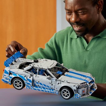 Masina Nissan Skyline GT-R (R34) din Mai furios, mai iute