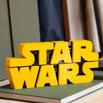 Logoul Star Wars din caramizi