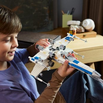 X-Wing Starfighter al Noii Republici