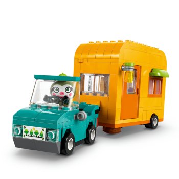 Caravana si magazinul de gradinarit al lui Leif
