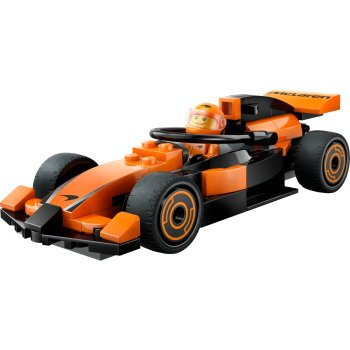 Pilot F1 cu masina de curse McLaren