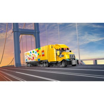 Camion galben de livrare 