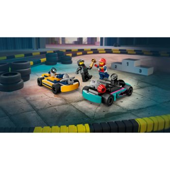 Carturi si piloti de curse