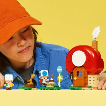 Petrecere acasa la Toad