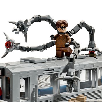 Lupta de pe acoperisul trenului dintre Omul-Paianjen si Doc Ock