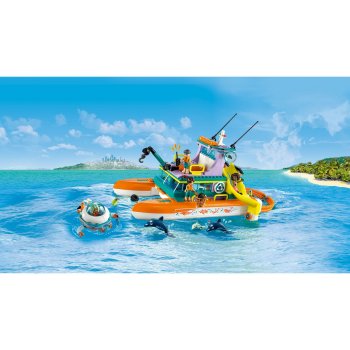 Barca de salvare pe mare