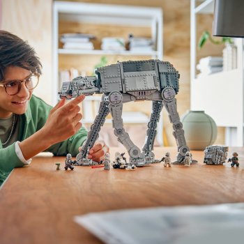 AT-AT  cu INT-4 din Vestigiul Imperiului