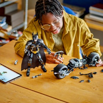Figurina de constructie Batman™ si motocicleta Bat-Pod