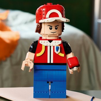 Minifigurină Red în format mare