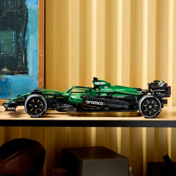 Mașina F1® Aston Martin Aramco AMR25