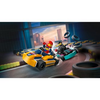 Carturi si piloti de curse
