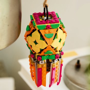 Lanternă colorată