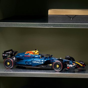 Masina F1 Oracle Red Bull Racing RB20