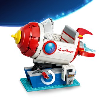 Extraterestru cu racheta Pizza Planet