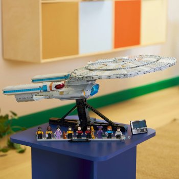 Star Trek: U.S.S. Enterprise NCC-1701-D™