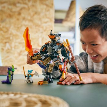 Robotul de misiune al lui Cole și dragonul Zane
