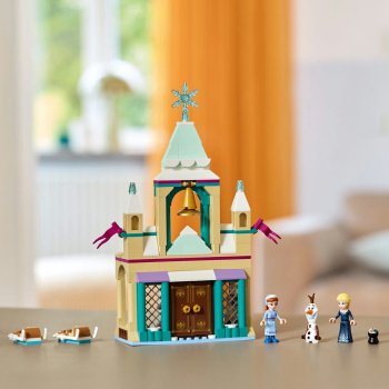 Castelul Arendelle din Regatul de gheata