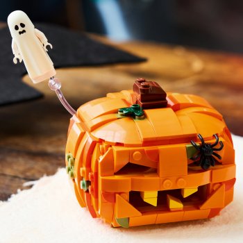 Lanternă din dovleac pentru Halloween