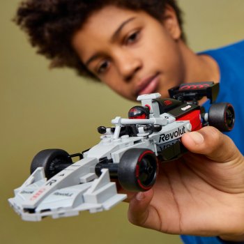 Mașină de curse Audi Revolut F1 Team R26