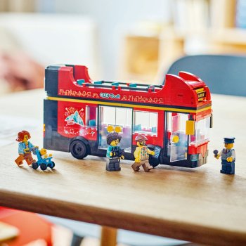 Autobuz turistic rosu cu etaj