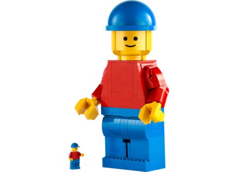 Minifigurina LEGO supradimensionata