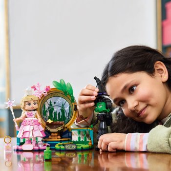 Figurinele Elphaba si Glinda