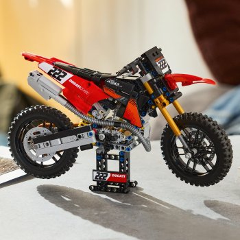 Motocicleta Ducati Desmo450 MX, versiunea de uzină