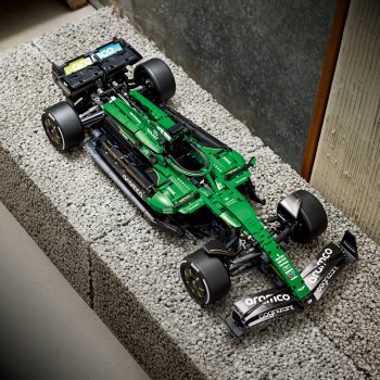 Mașina F1® Aston Martin Aramco AMR25