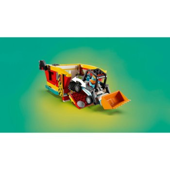 Camionul electric al echipei lui Monkie Kid