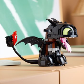 Cum sa îti dresezi dragonul: Toothless
