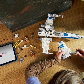 X-Wing Starfighter al Noii Republici