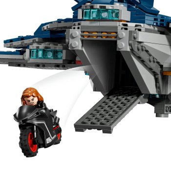 Quinjet din Razbunatorii: Sub semnul lui Ultron