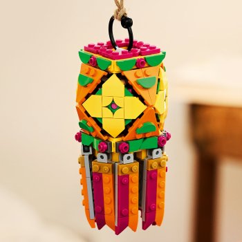 Lanternă colorată