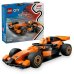 Pilot F1 cu masina de curse McLaren